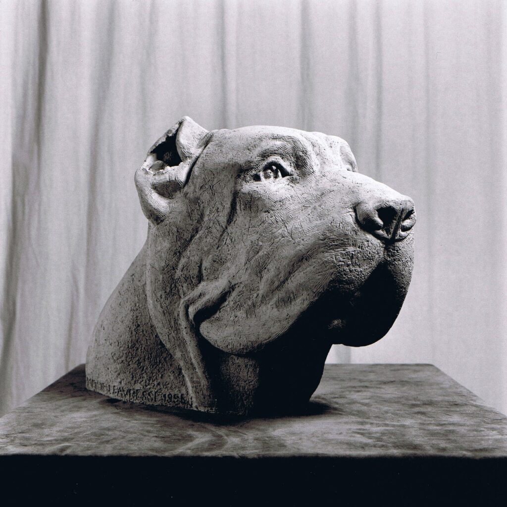 Sculpture terre cuite ronde-bosse tête d’animal chien