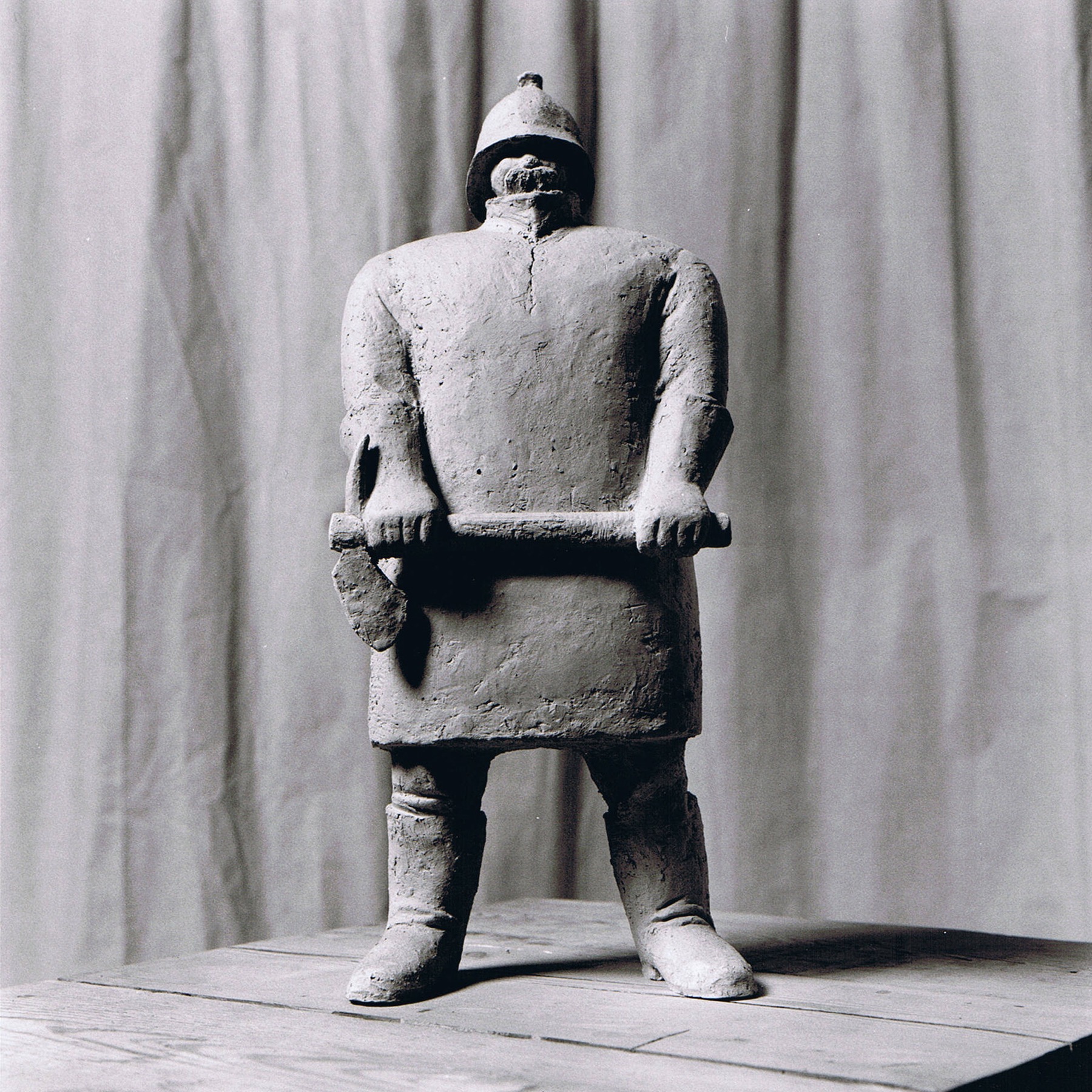 Sculpture terre cuite ronde-bosse personnage