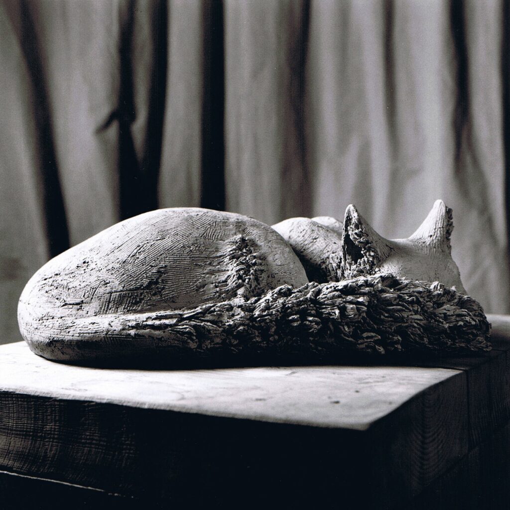 Sculpture terre cuite ronde-bosse animal chat