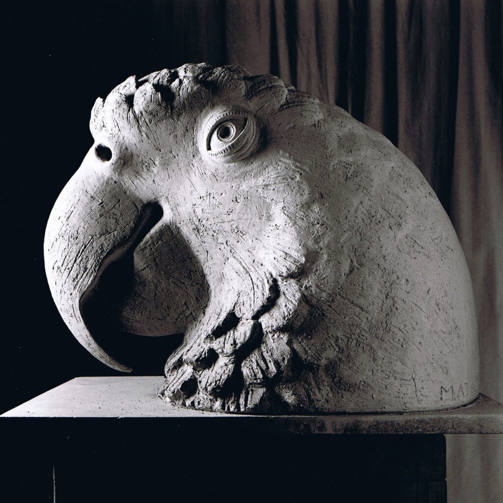 Sculpture terre cuite ronde-bosse animal perroquet