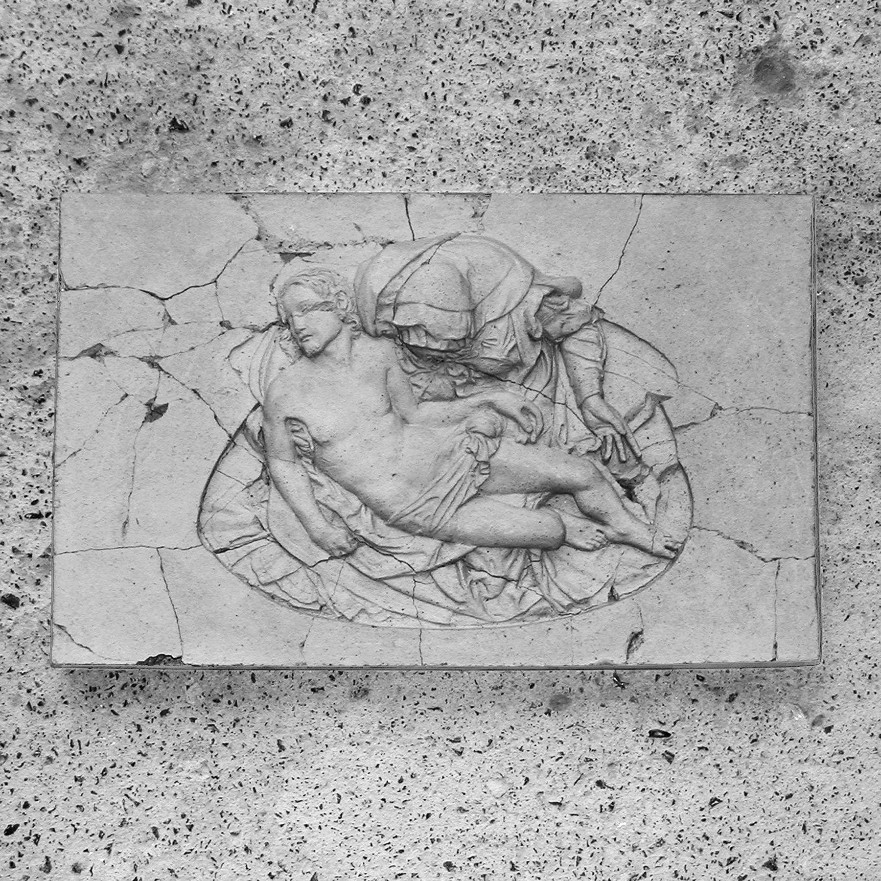 Sculpture terre cuite bas-relief