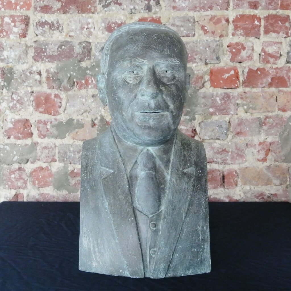 Sculpture plâtre ronde-bosse Horta