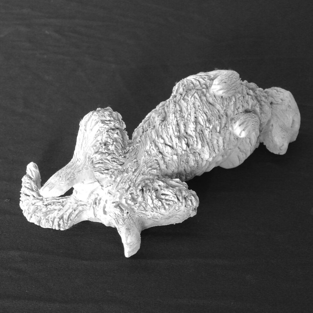 Sculpture terre cuite ronde-bosse animal chien