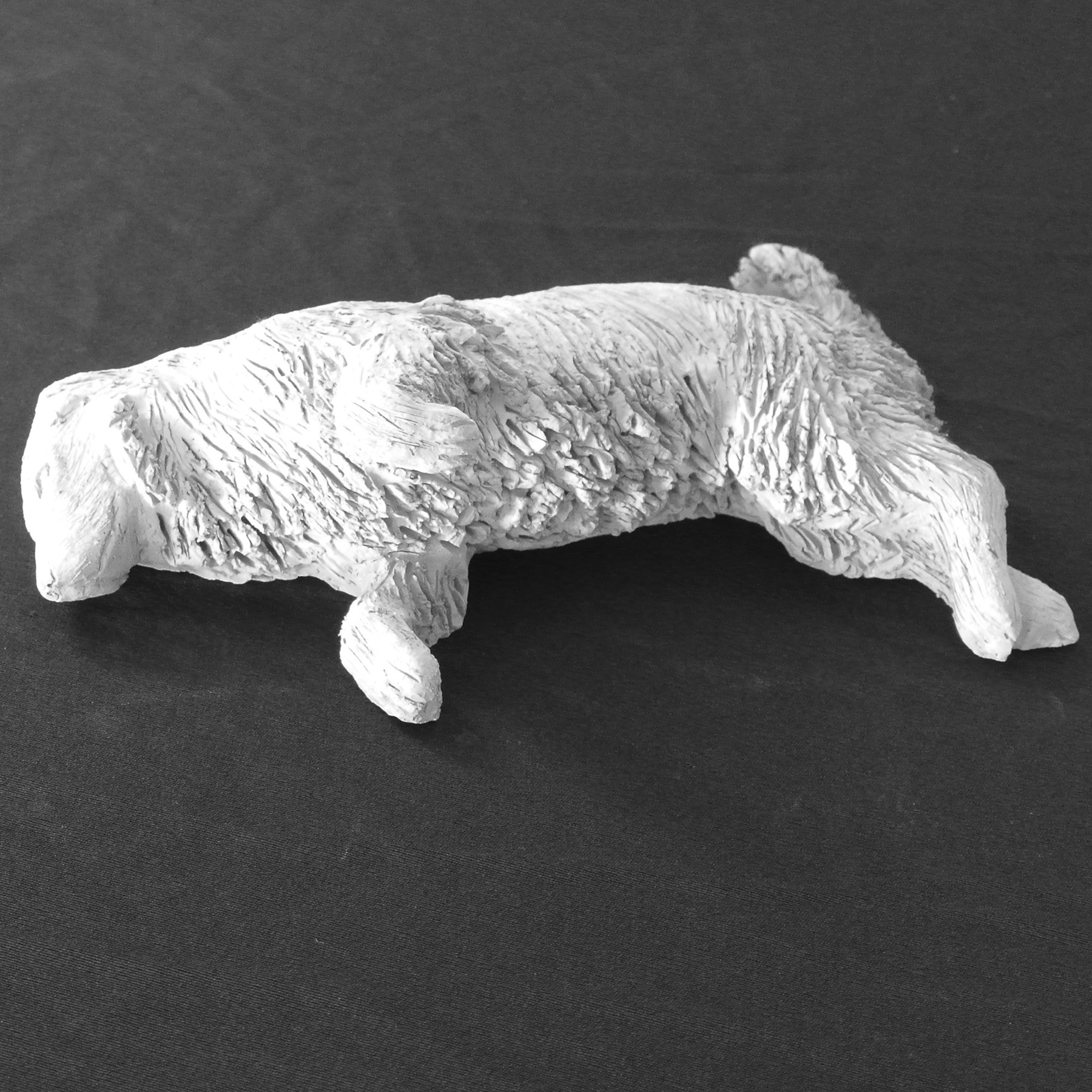 Sculpture terre cuite ronde-bosse animal chien
