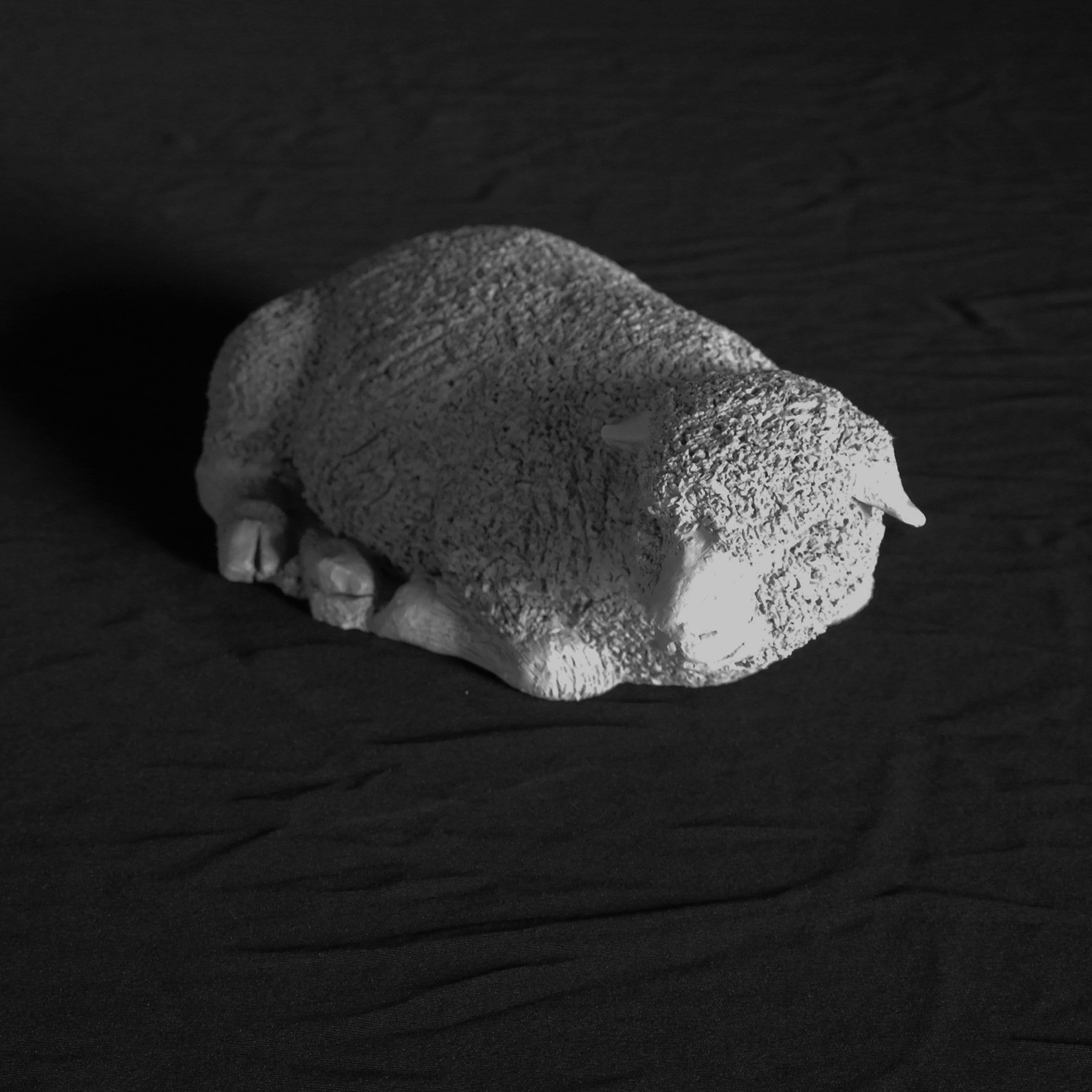 Sculpture terre cuite ronde-bosse animal mouton